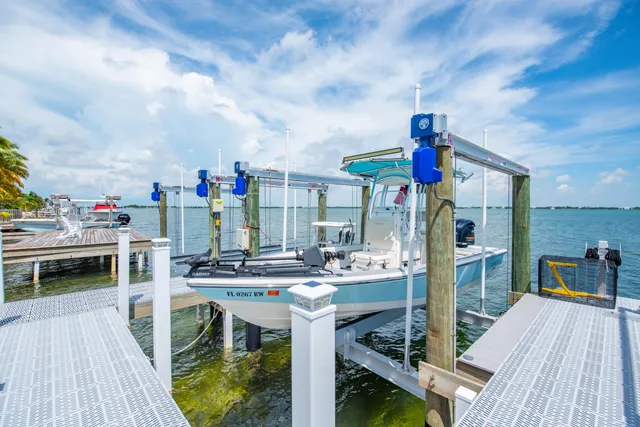 $3,200,000 | 747 La Fitte Road, Summerland Key, FL 33042