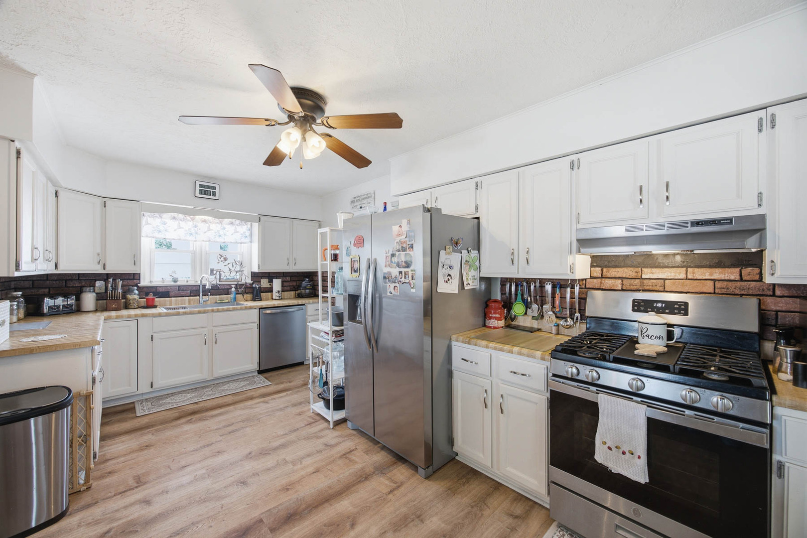 209 South Broadway Hoffman, IL 62250 - Photo 9 of 59