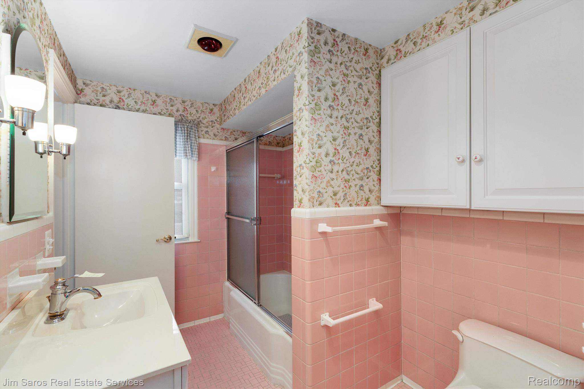 86 Hall Grosse Pointe, MI 48236 - Photo 24 of 37 Gallery Image 24
