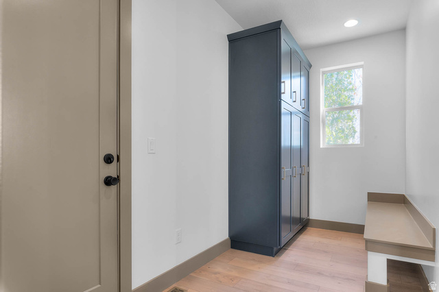 2724 Mt Jordan Road Sandy, UT 84092 - Photo 19 of 33 Interior space with wood finished floors and recessed lighting