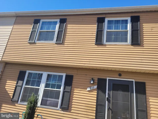 $300,000 | 910 Portia Court, Landover, MD 20785