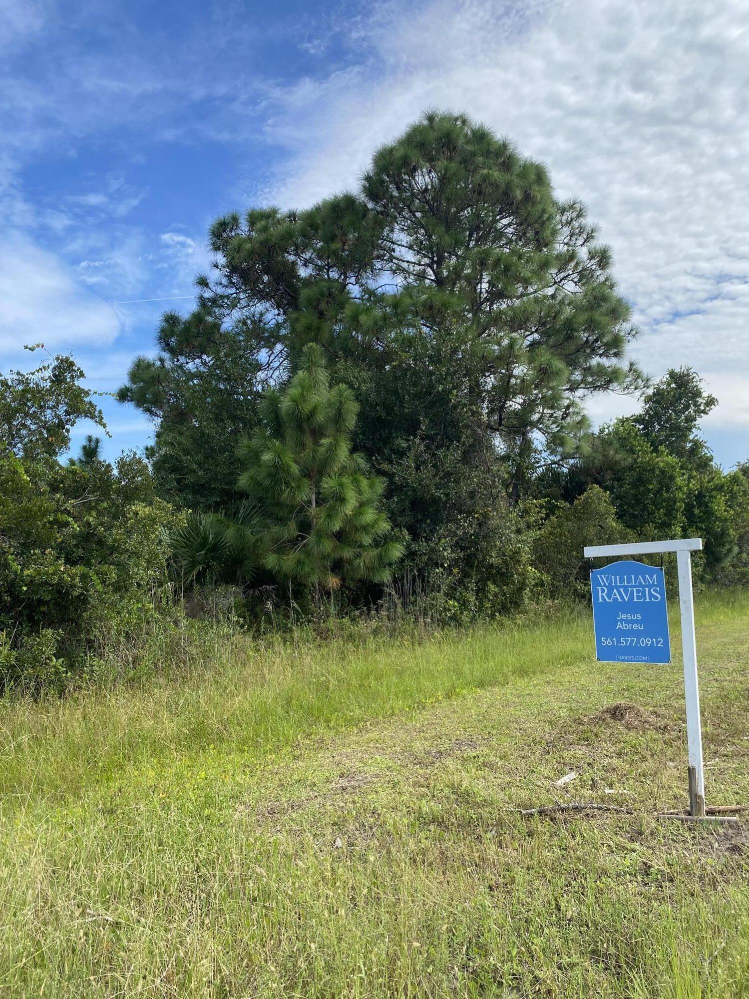 192 Deer Run Road Palm Bay, FL 32909 - Photo 6 of 7 a view of a back yard