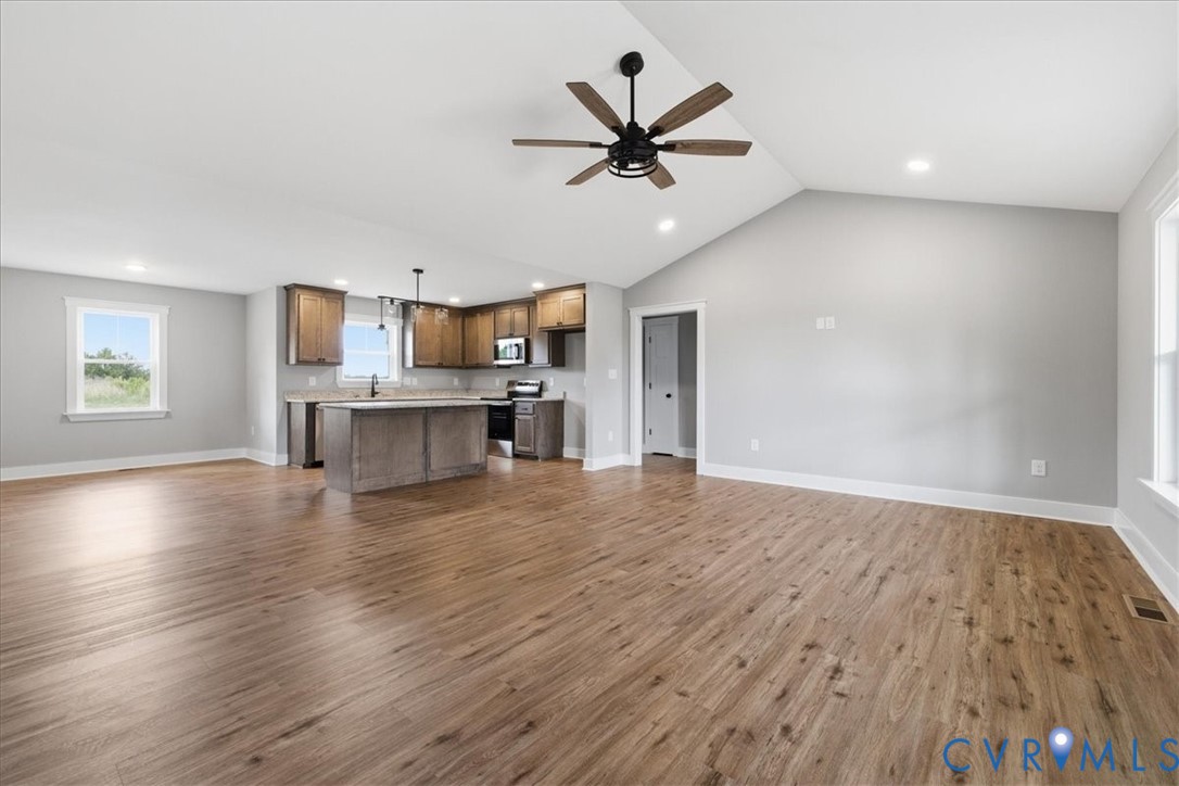 15764 Lebanon Road Disputanta, VA 23842 - Photo 5 of 27