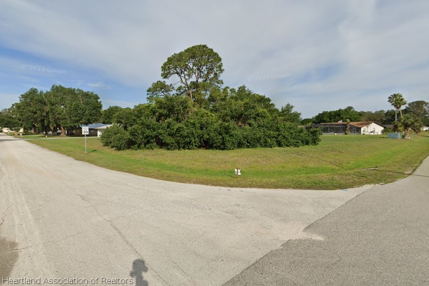 5901 Thunder Road Sebring, FL 33876 - Photo 3 of 6 Gallery Image 3