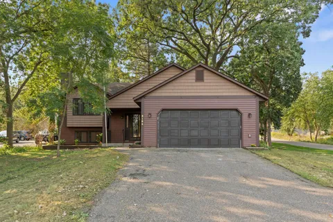$400,000 | 2184 17th Avenue East, North St. Paul, MN 55109