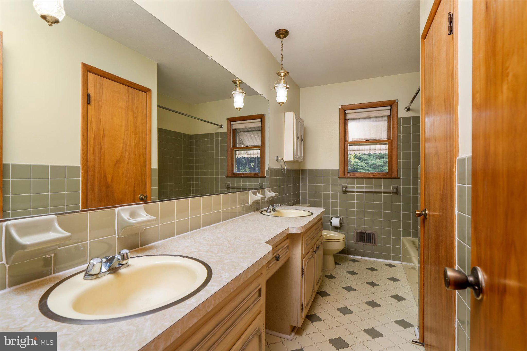 281 Windsor Road Hightstown, NJ 08520 - Photo 12 of 28