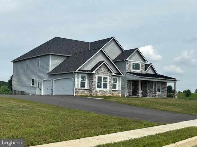 $1,339,900 | 11 Fiorino Way, Unit 1, Sinking Spring, PA 19608