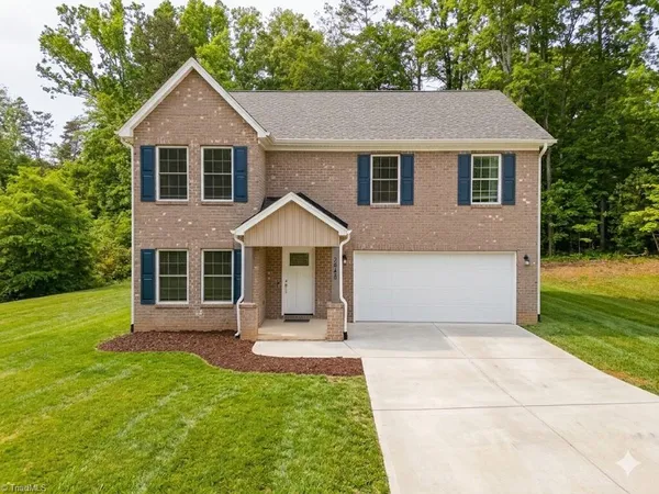 $399,000 | 2948 Lashmit Drive, Winston-Salem, NC 27103
