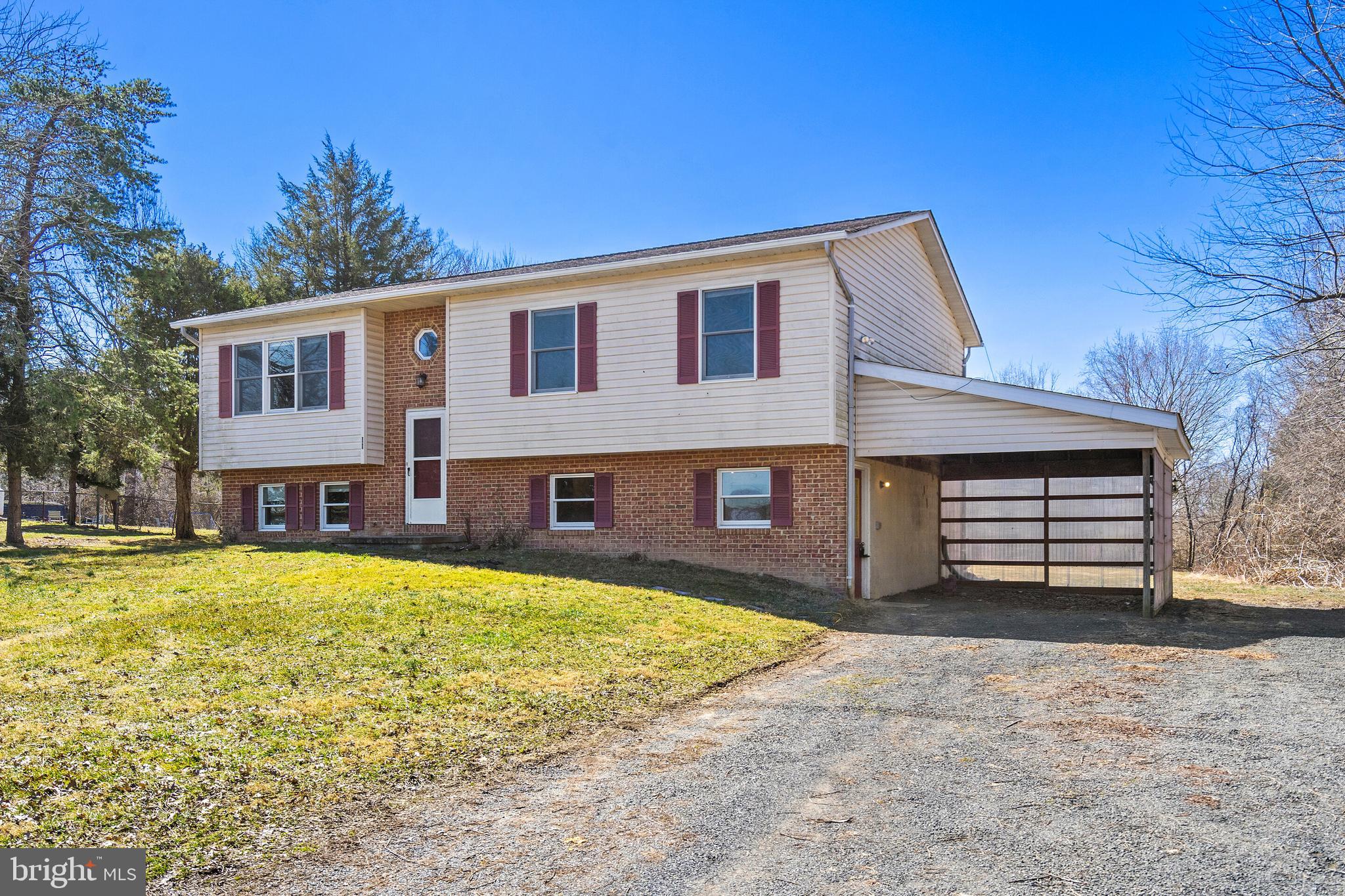 4024 Whiting Road Marshall, VA 20115 - Photo 1 of 37