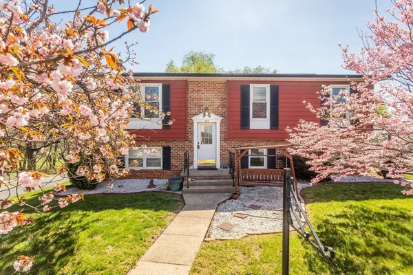 front view of house with a yard