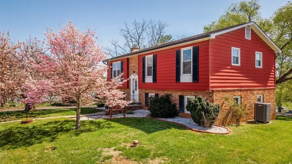 $345,000 | 522 North Main Street, Mount Crawford, VA 22841