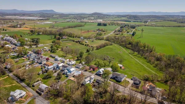 $345,000 | 522 North Main Street, Mount Crawford, VA 22841