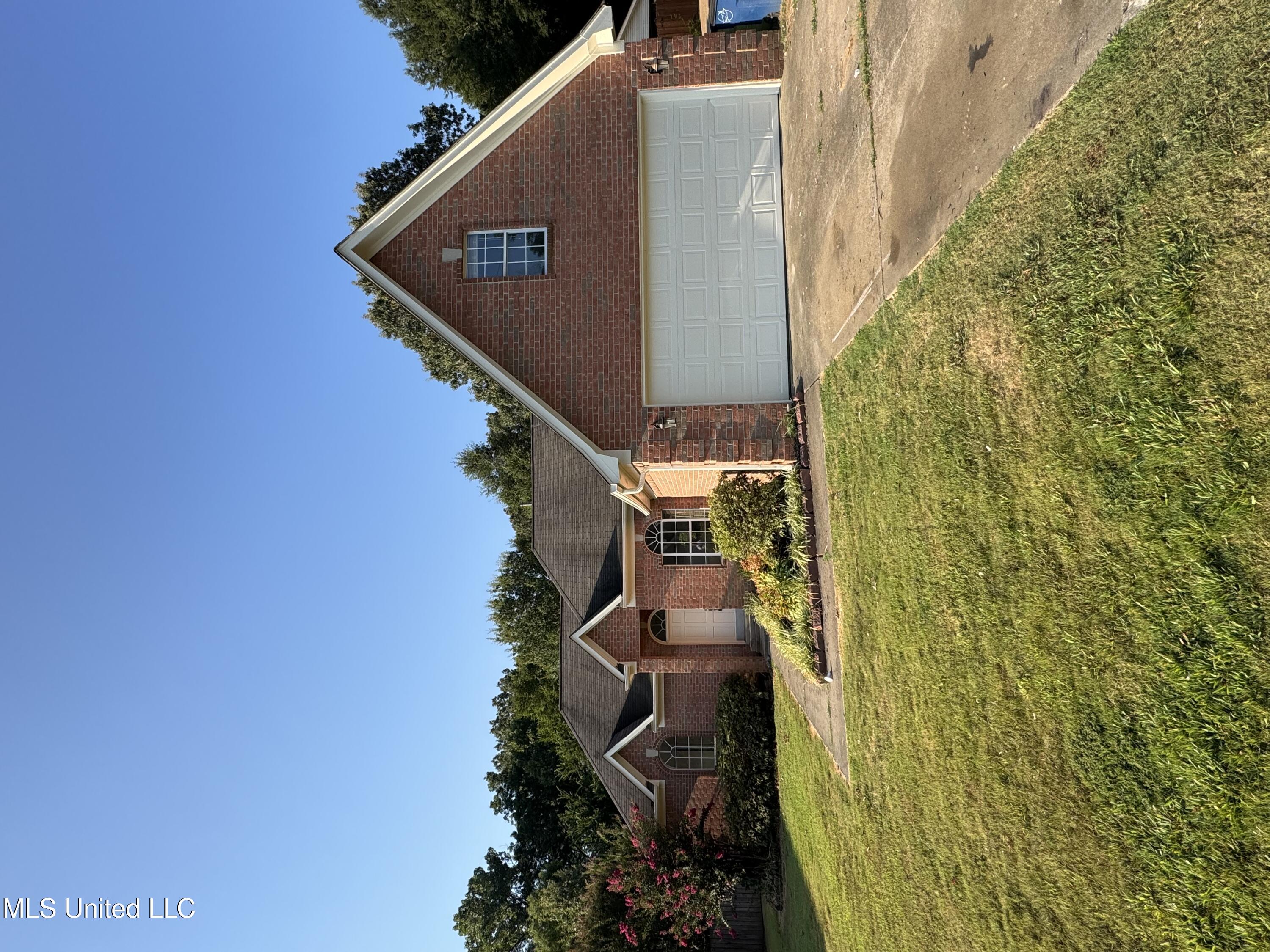 8853 Bell Ridge Drive Olive Branch, MS 38654 - Photo 1 of 28 8853 Bell Ridge