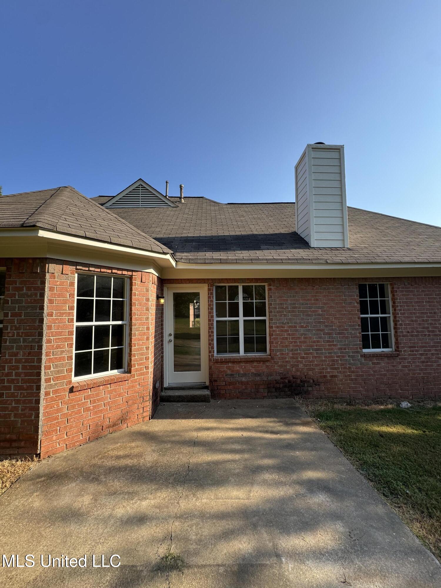 8853 Bell Ridge Drive Olive Branch, MS 38654 - Photo 5 of 28 Photo Aug 07 2025, 8 12 51 AM