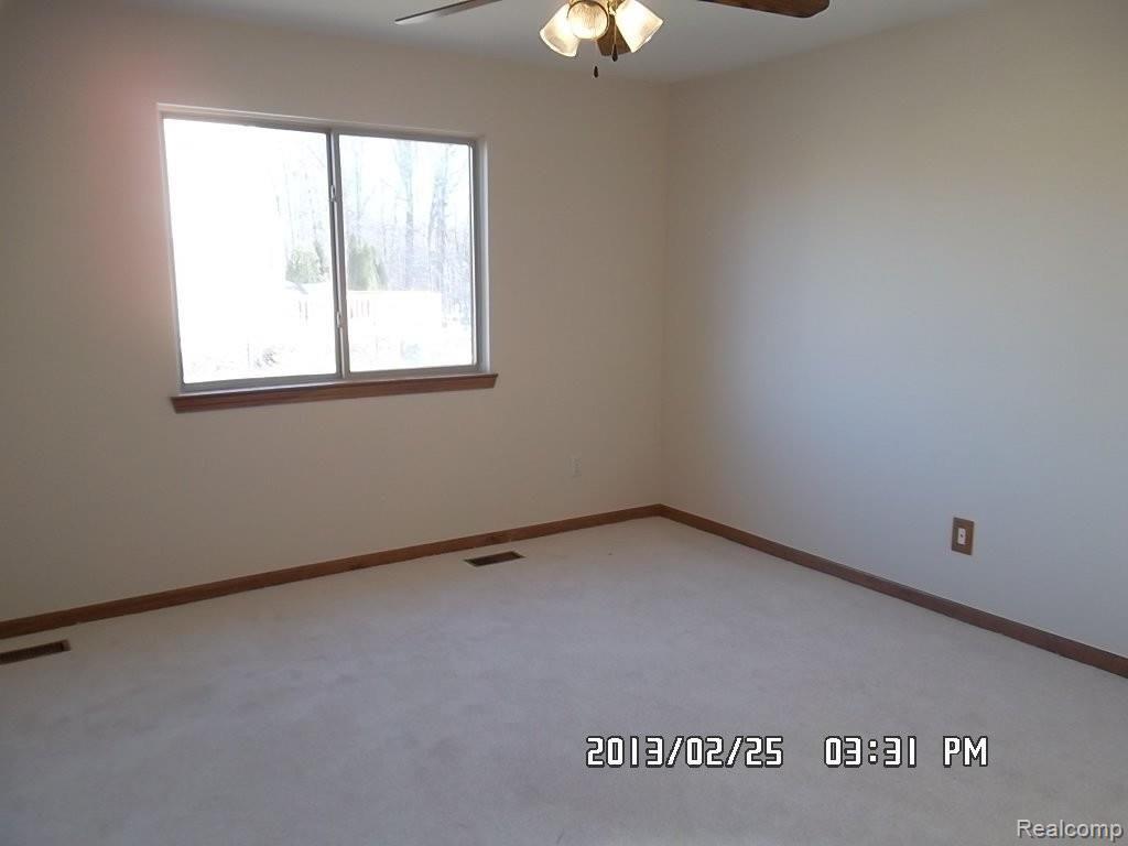 49450 Monte Road New Baltimore, MI 48047 - Photo 3 of 25 SAM_0909.JPG
