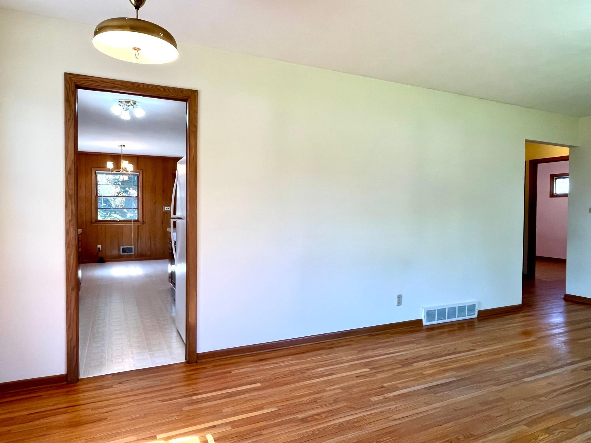 3752 Upper 73rd Street East Inver Grove Heights, MN 55076 - Photo 12 of 36 Gallery Image 12