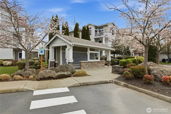 $369,900 | 6330 Isaac Avenue Southeast, Unit A24, Auburn, WA 98092