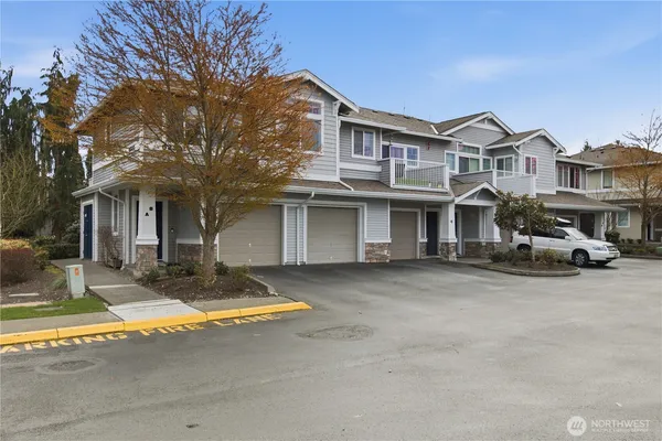 $369,900 | 6330 Isaac Avenue Southeast, Unit A24, Auburn, WA 98092