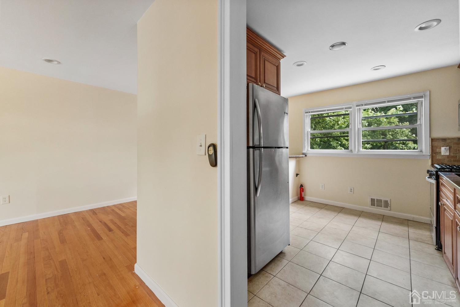 193 Phillips Road Somerset, NJ 08873 - Photo 8 of 51 Gallery Image 8