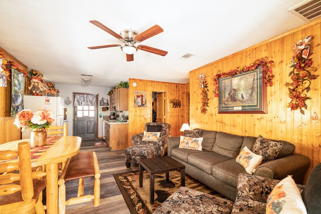 1630 Walt Price Road, Unit CUBSCORNER Pigeon Forge, TN 37876 - Photo 7 of 41 Gallery Image 7