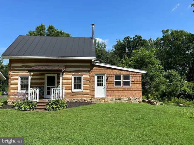 $698,000 | 13829 Mountain Road, Lovettsville, VA 20180