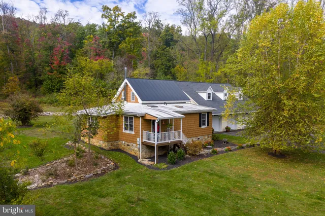 $698,000 | 13829 Mountain Road, Lovettsville, VA 20180