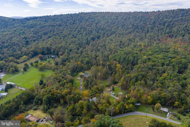 $698,000 | 13829 Mountain Road, Lovettsville, VA 20180