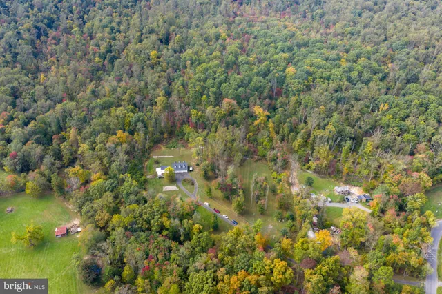$698,000 | 13829 Mountain Road, Lovettsville, VA 20180