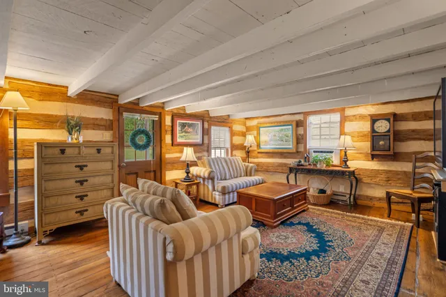 $698,000 | 13829 Mountain Road, Lovettsville, VA 20180