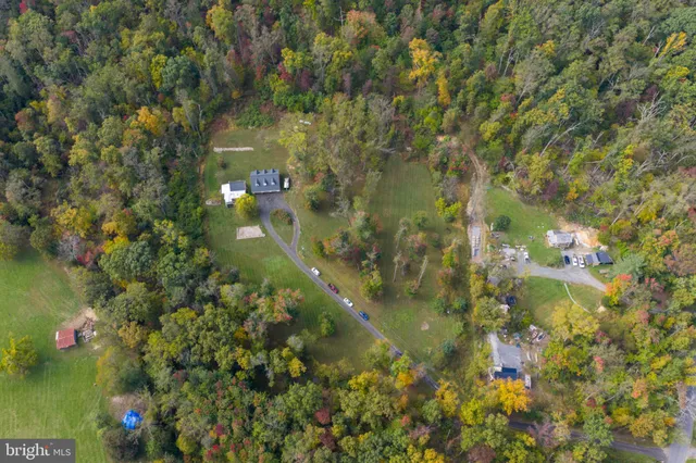 $698,000 | 13829 Mountain Road, Lovettsville, VA 20180