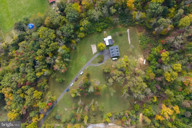 $698,000 | 13829 Mountain Road, Lovettsville, VA 20180