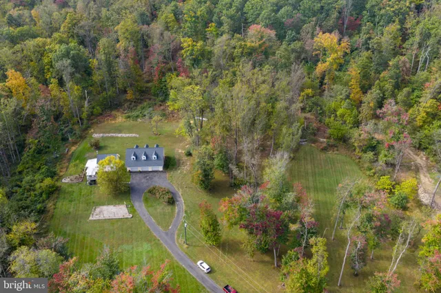 $698,000 | 13829 Mountain Road, Lovettsville, VA 20180
