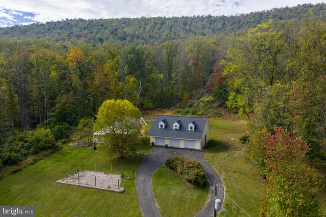 $698,000 | 13829 Mountain Road, Lovettsville, VA 20180