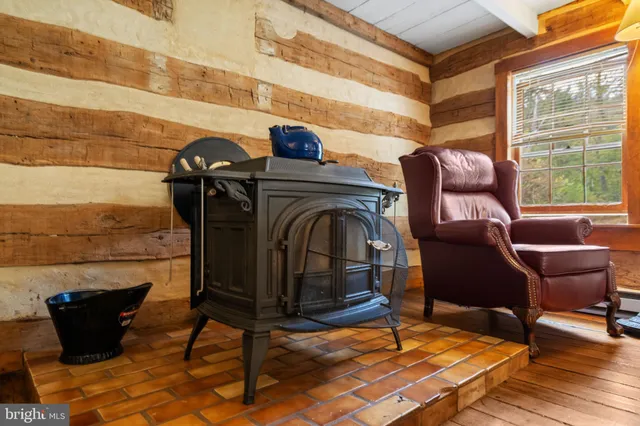 $698,000 | 13829 Mountain Road, Lovettsville, VA 20180