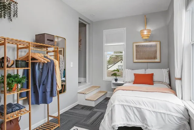 $2,200 | 4405 North Morgan Avenue, Unit 2, Minneapolis, MN 55412