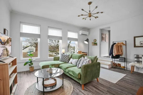 $2,200 | 4405 North Morgan Avenue, Unit 2, Minneapolis, MN 55412