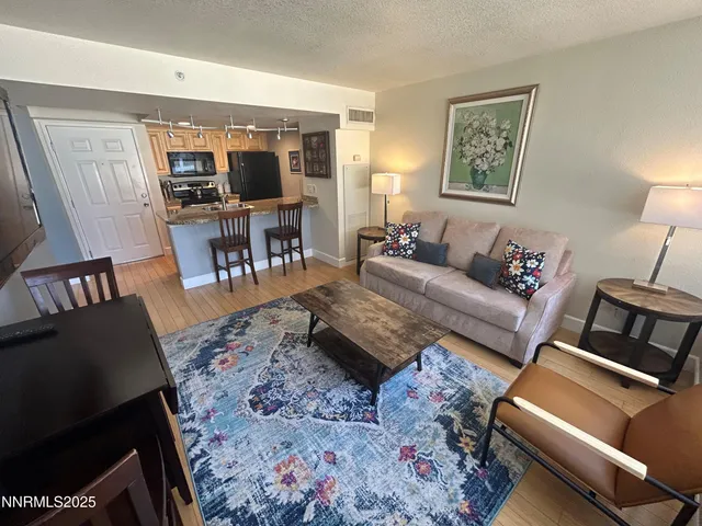 $1,595 | 450 North Arlington Avenue, Unit 606, Reno, NV 89503