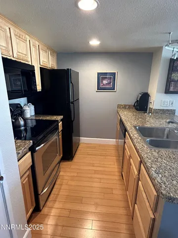 $1,595 | 450 North Arlington Avenue, Unit 606, Reno, NV 89503