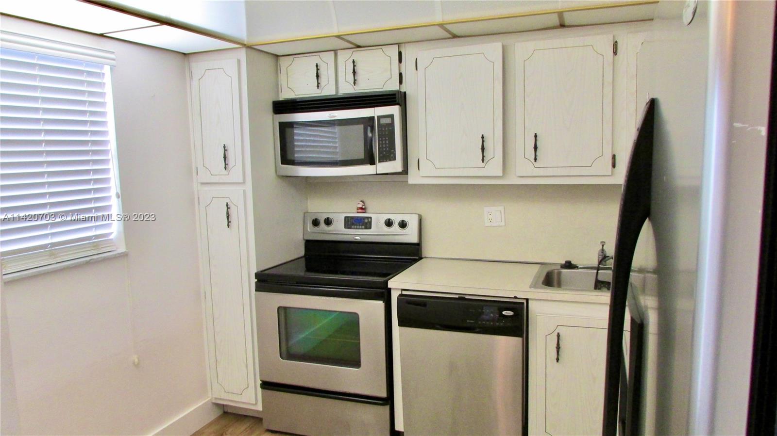 8311 Sands Point Boulevard, Unit R303 Tamarac, FL 33321 - Photo 5 of 29 Gallery Image 5