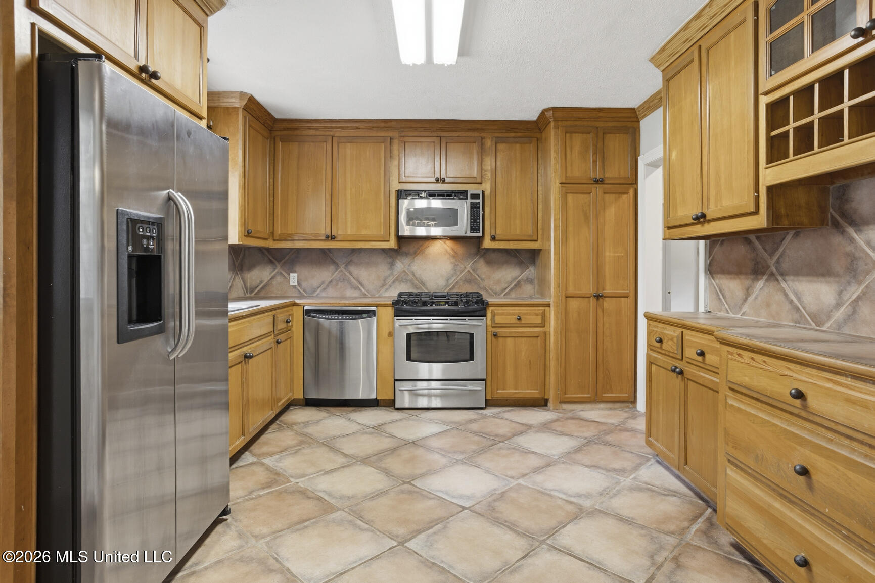 1621 Lockwood Avenue Jackson, MS 39211 - Photo 5 of 20 1621 Lockwood-7
