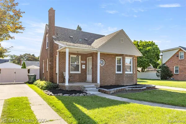 $2,000 | 3339 Lincoln Street, Dearborn, MI 48124