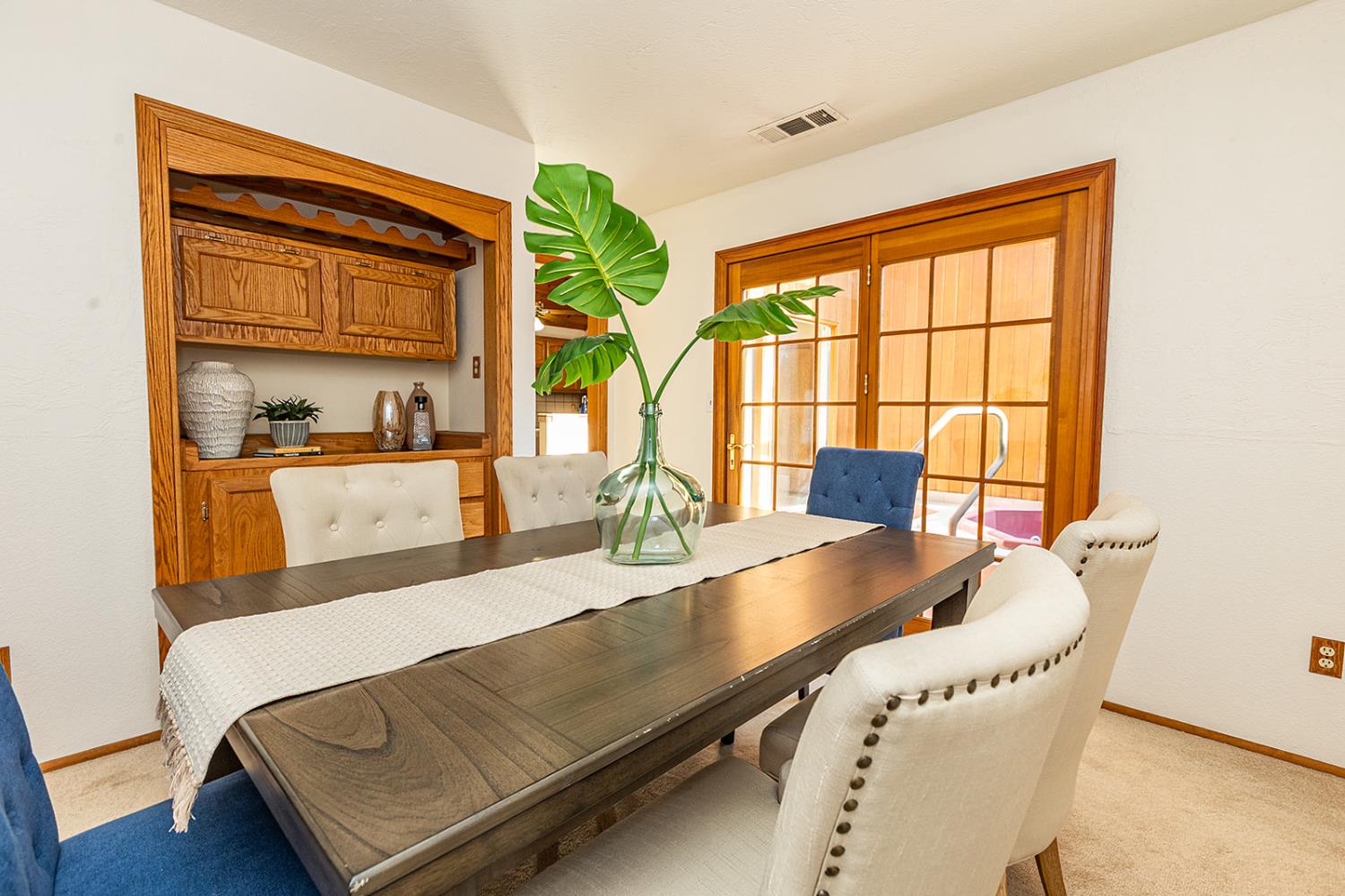 3913 Cougar Place Modesto, CA 95356 - Photo 24 of 40 a living room with furniture and a large window
