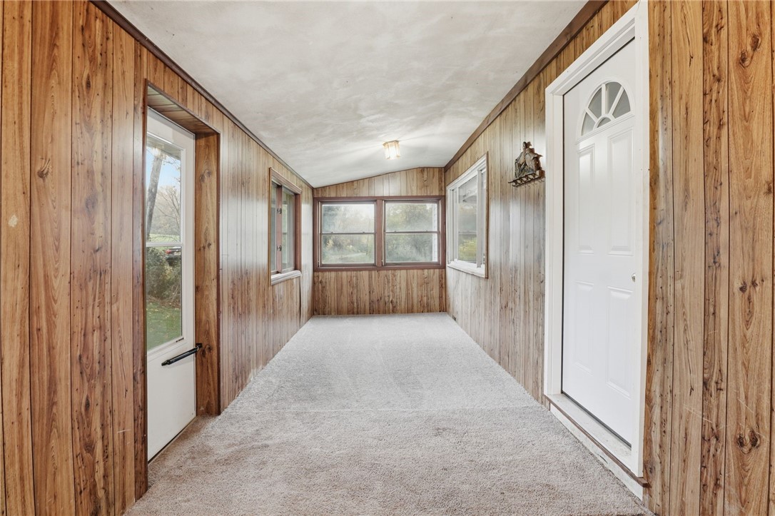 13195 Cotten Road Savannah, NY 13146 - Photo 3 of 34