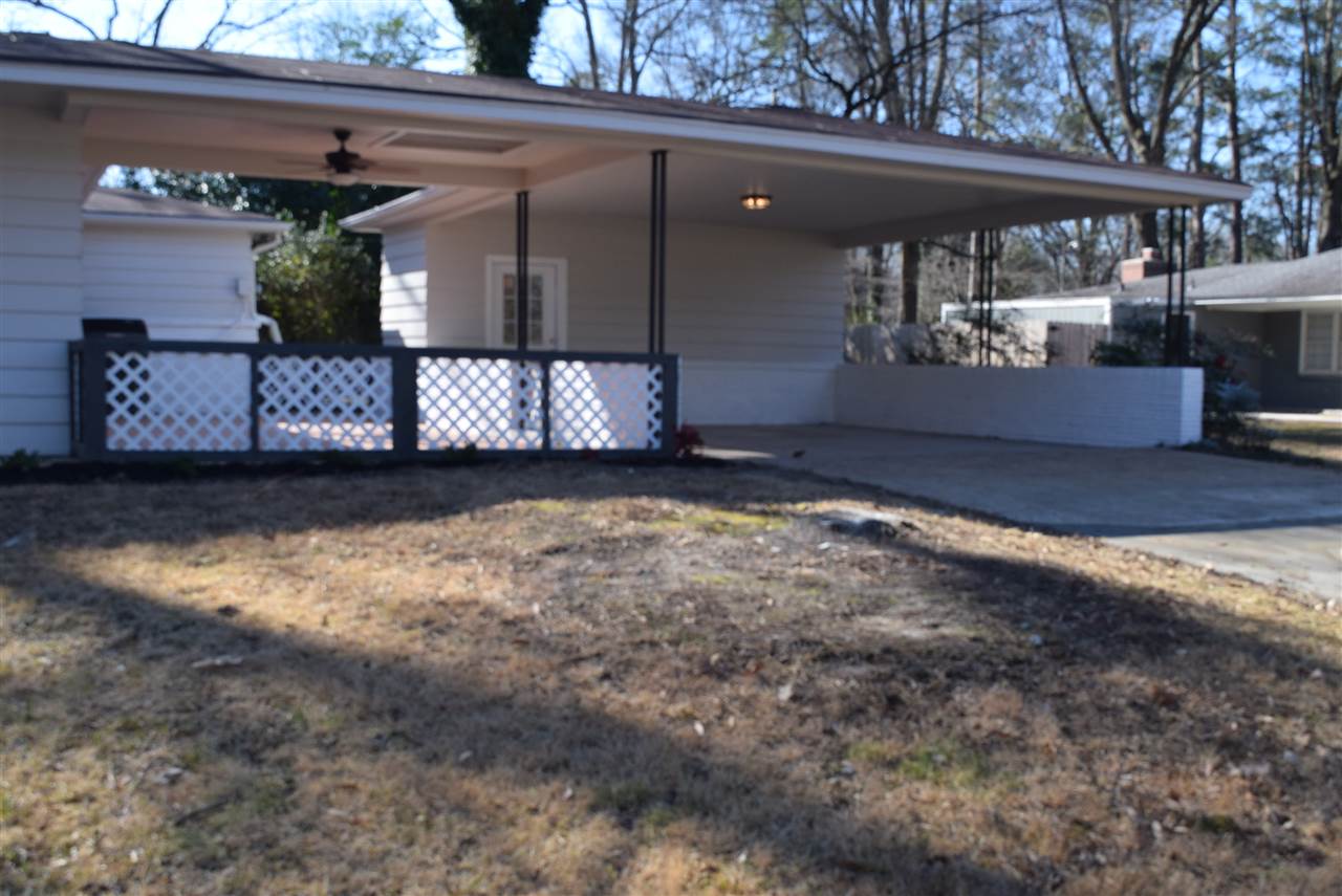 427 North Perkins Road Memphis, TN 38117 - Photo 2 of 18