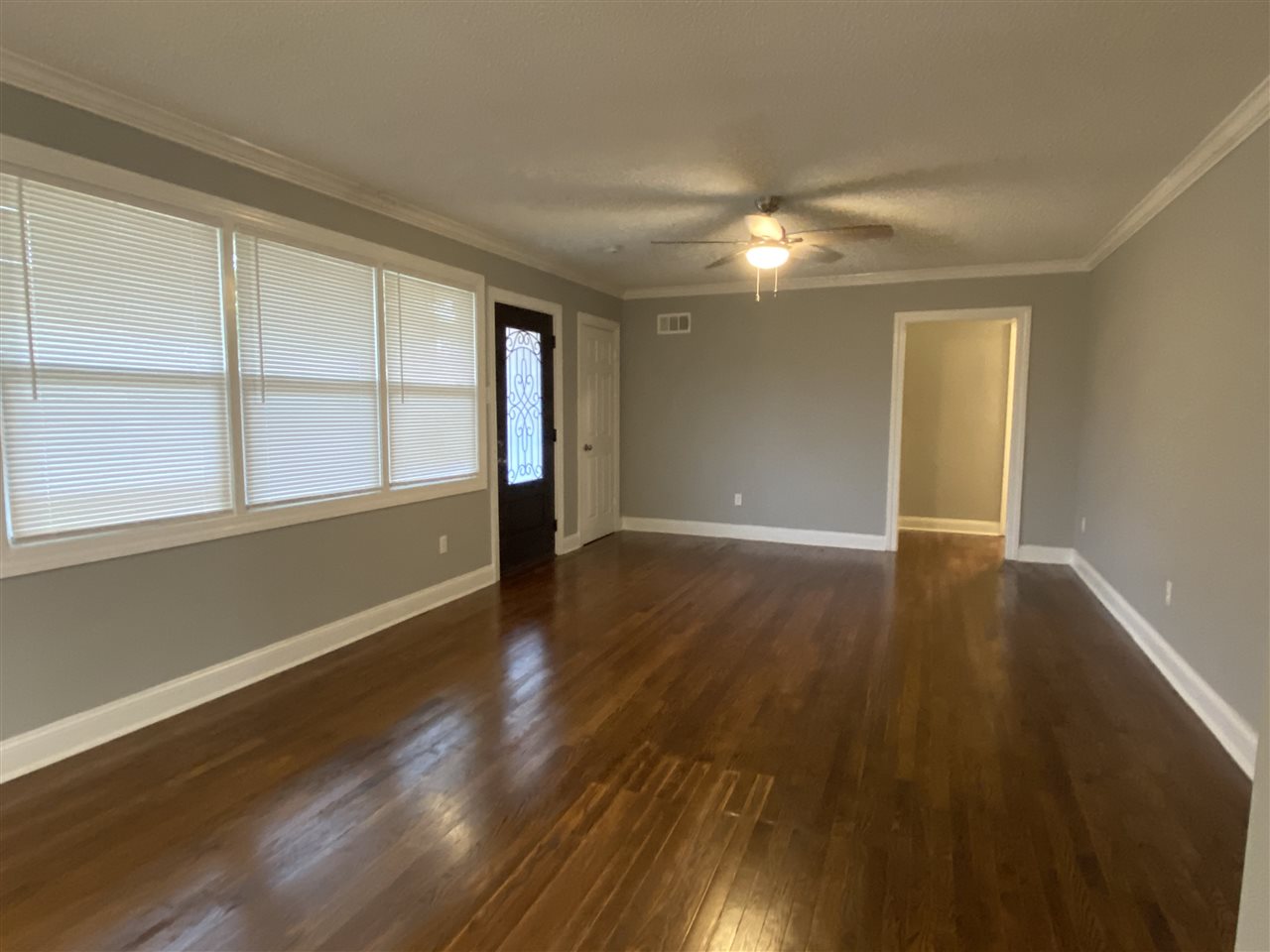 427 North Perkins Road Memphis, TN 38117 - Photo 4 of 18