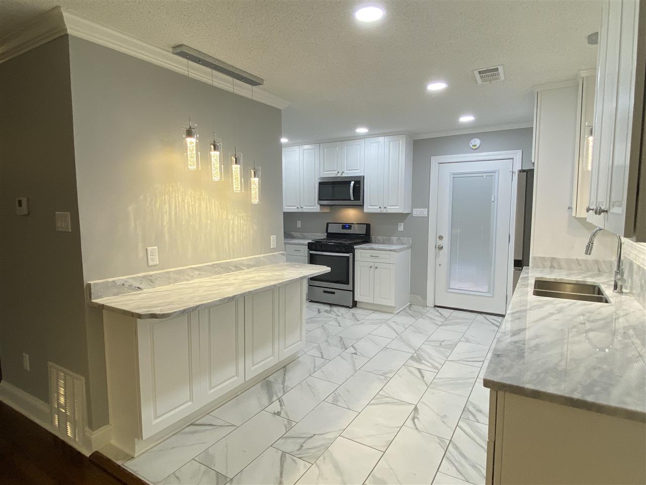 427 North Perkins Road Memphis, TN 38117 - Photo 6 of 18
