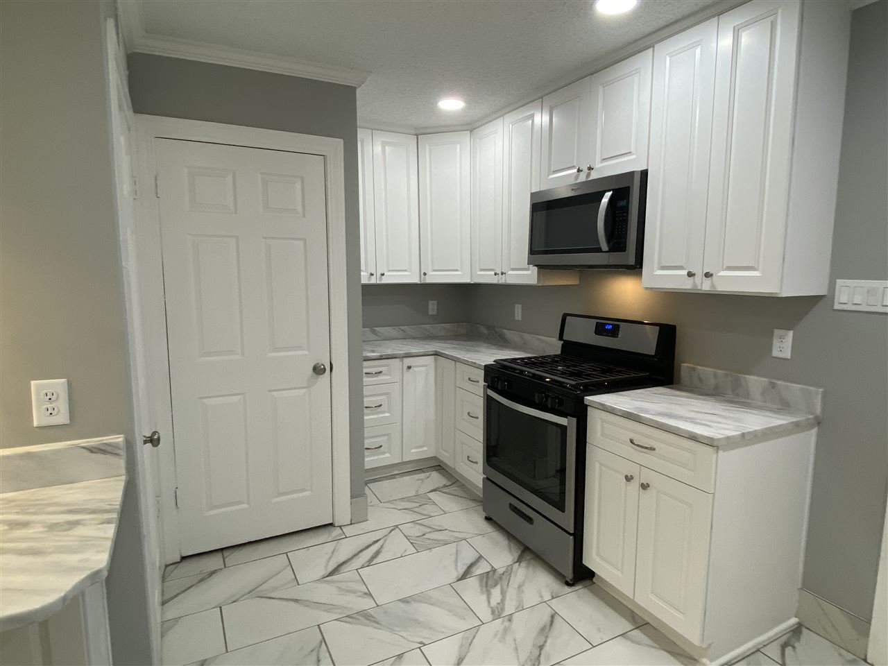 427 North Perkins Road Memphis, TN 38117 - Photo 7 of 18