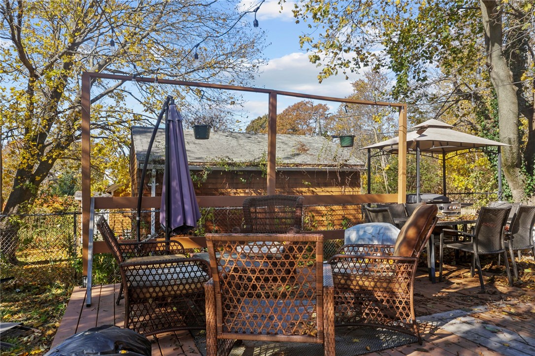 495 Main Road Tiverton, RI 02878 - Photo 7 of 24