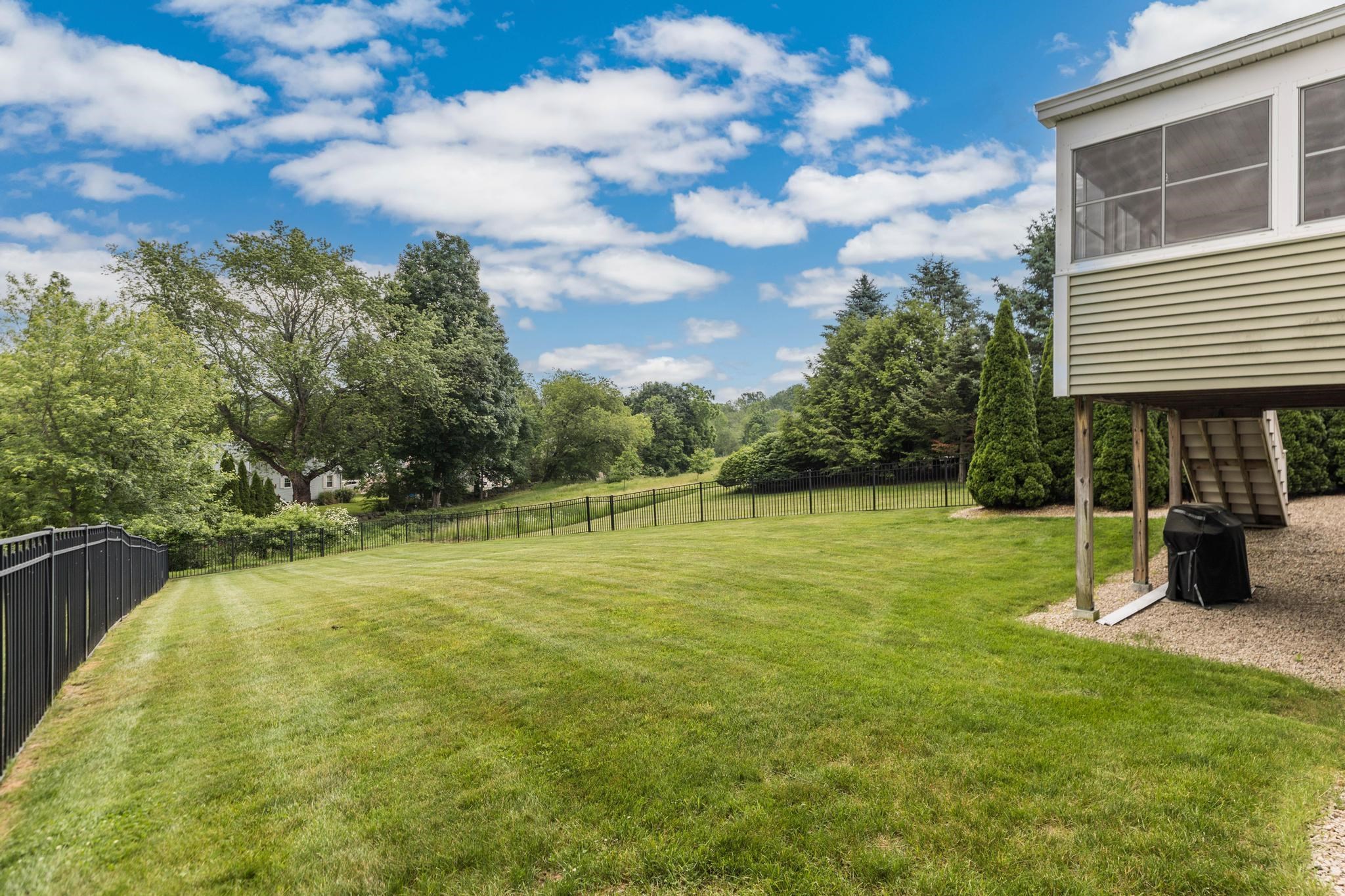 194 Spinney Road Portsmouth, NH 03801 - Photo 7 of 47