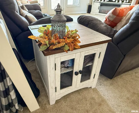 $259,500 | 612 East 12th Street, Flora, IL 62839